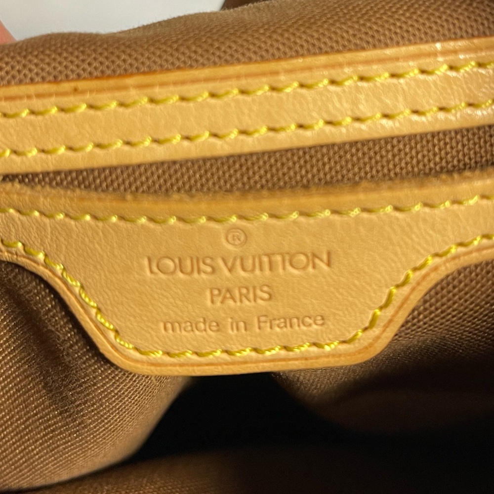 Louis Vuitton backpack - Picture 5 of 9